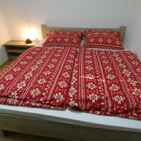 Muskatli Jakuzzis Vendeghaz Gárdony