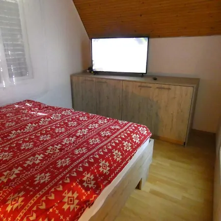 Muskatli Jakuzzis Vendeghaz Ferienhaus *
